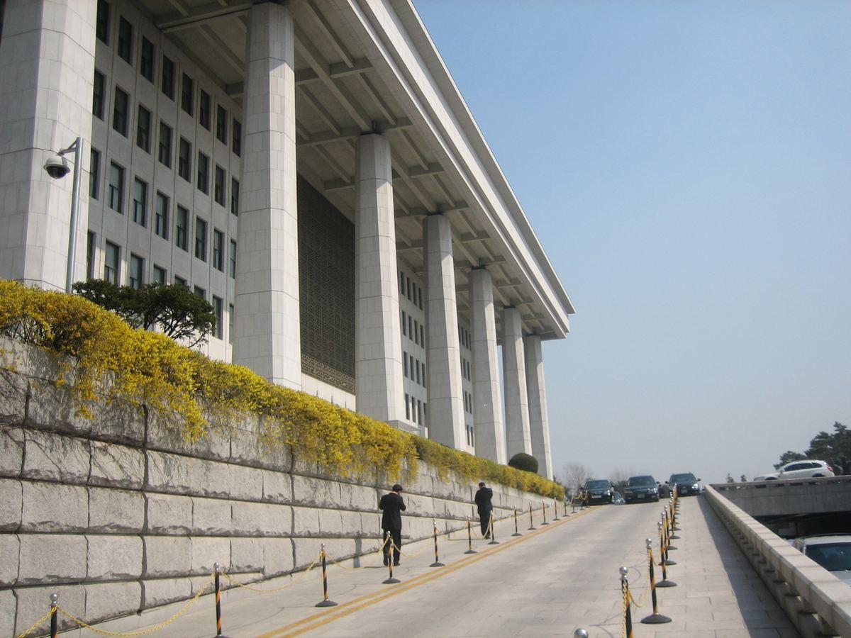 스테이블코인법 9월 발의…은행 50%+1주